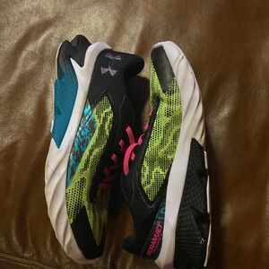 Girl’s Under Armour Argletic Shoes